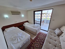Mutfaklı suit ilk oda